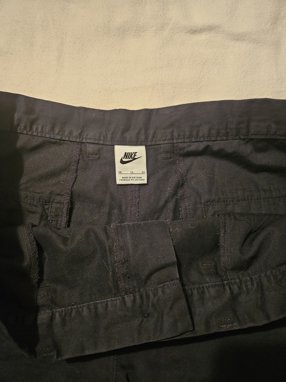 Nike Men’s Black Cargo Shorts with Utility Pockets
